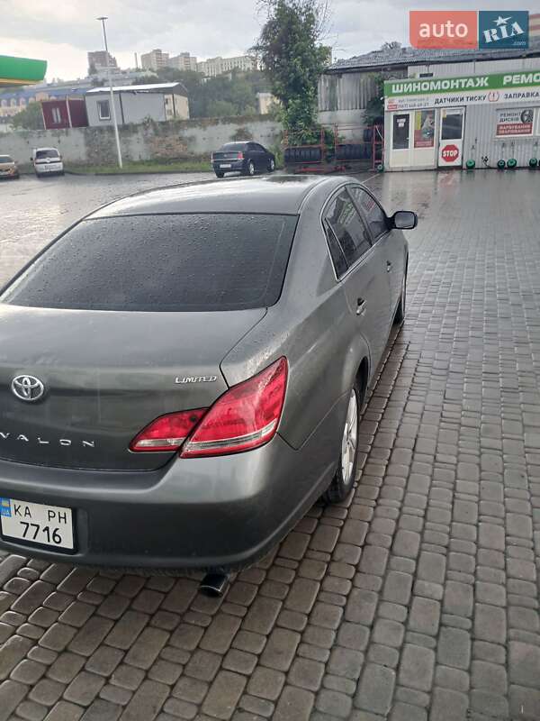 Седан Toyota Avalon 2006 в 