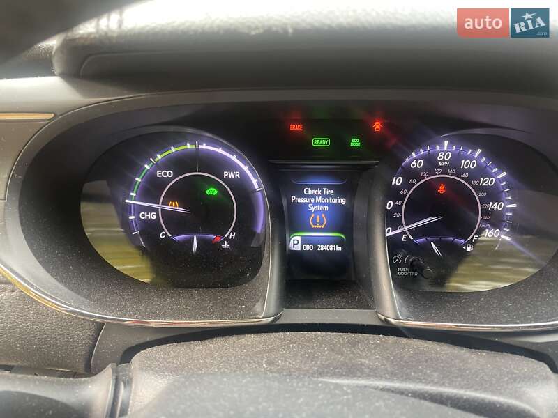Седан Toyota Avalon 2015 в Тернополе