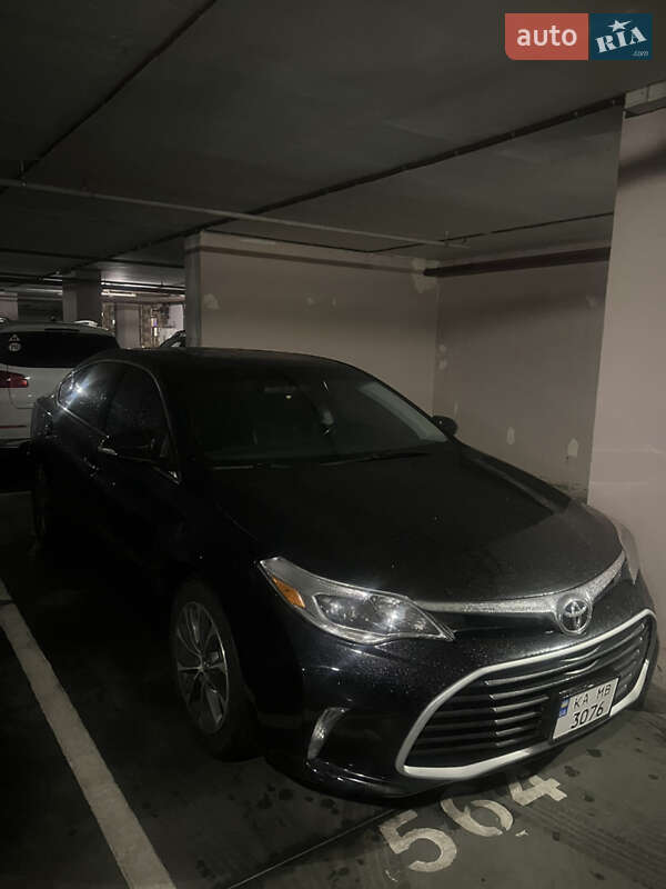 Седан Toyota Avalon 2015 в Києві