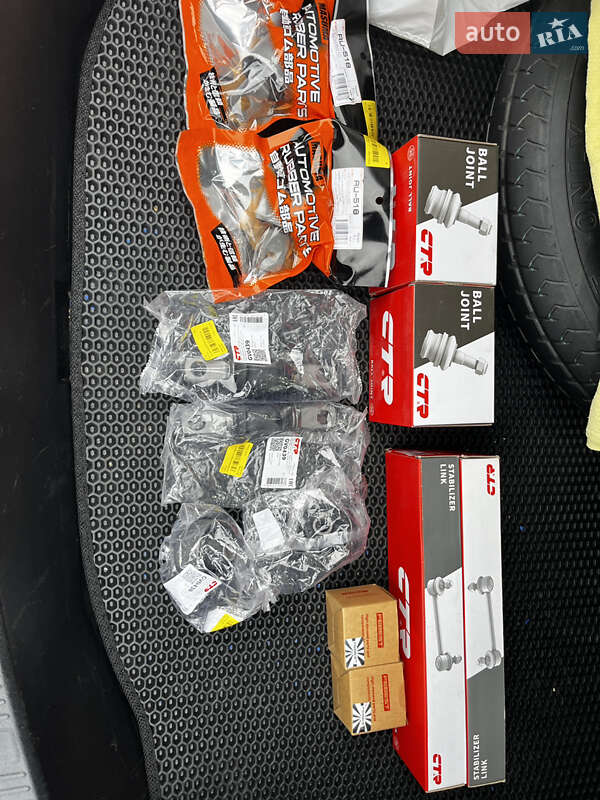 Седан Toyota Avalon 2014 в Житомирі