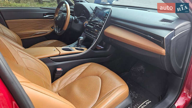 Седан Toyota Avalon 2020 в Киеве