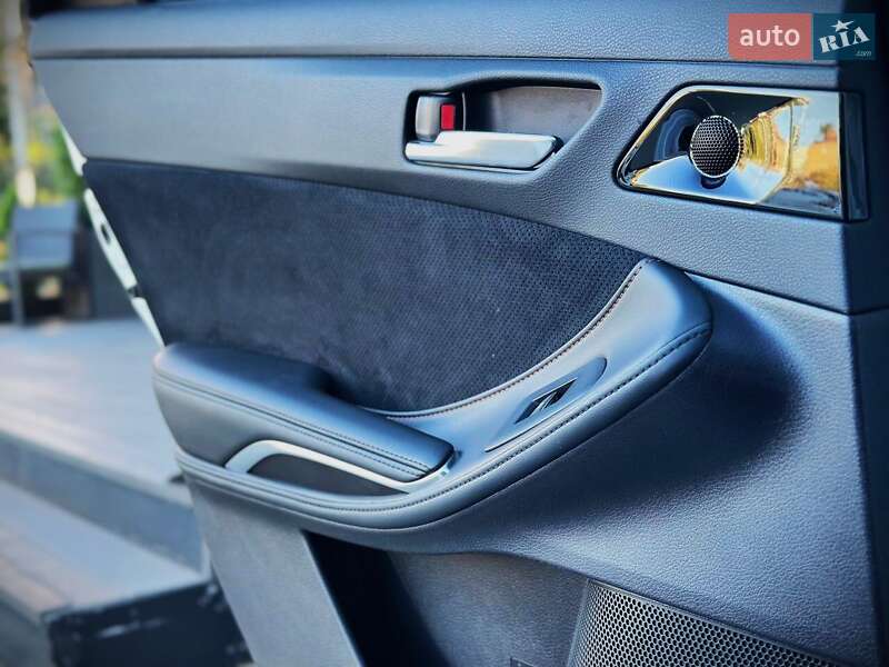 Седан Toyota Avalon 2018 в Киеве фото 31 Седан Toyota Avalon 2018 в Киеве