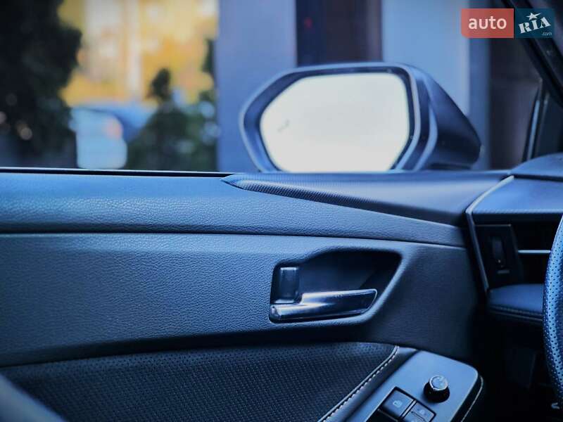 Седан Toyota Avalon 2018 в Киеве фото 42 Седан Toyota Avalon 2018 в Киеве