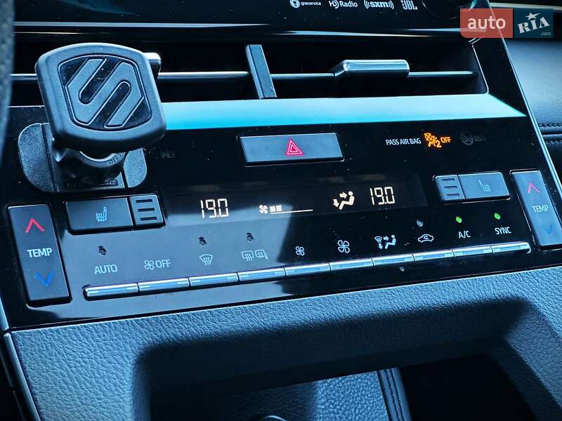 Седан Toyota Avalon 2018 в Киеве фото 49 Седан Toyota Avalon 2018 в Киеве