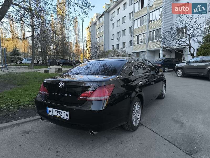 Седан Toyota Avalon 2008 в Киеве