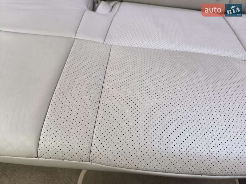 Седан Toyota Avalon 2008 в Киеве