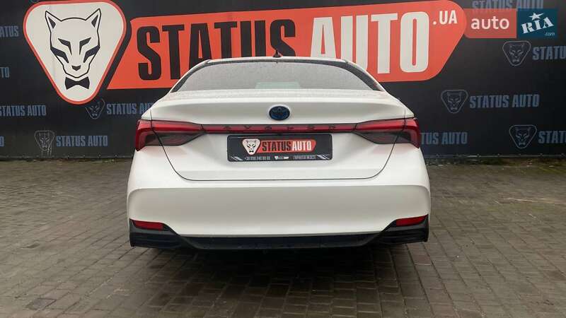 Седан Toyota Avalon 2022 в Виннице