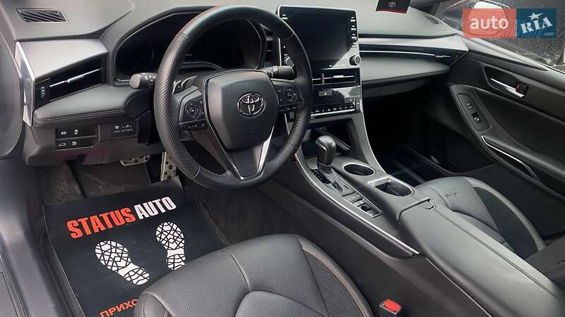 Седан Toyota Avalon 2022 в Виннице
