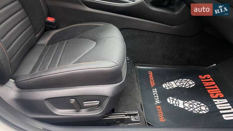 Седан Toyota Avalon 2022 в Виннице