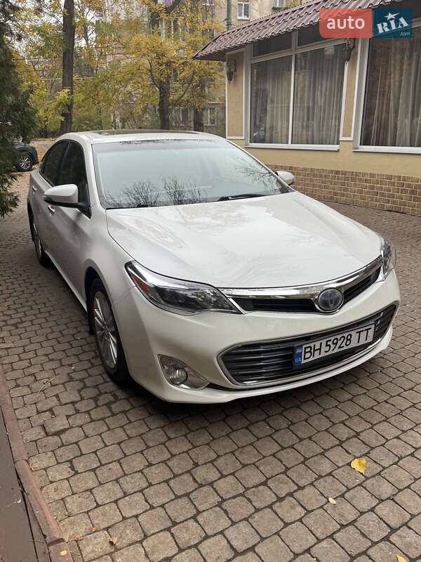 Седан Toyota Avalon 2013 в Одессе