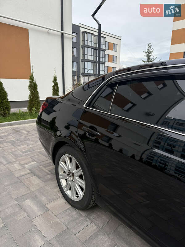 Седан Toyota Avalon 2006 в Рівному