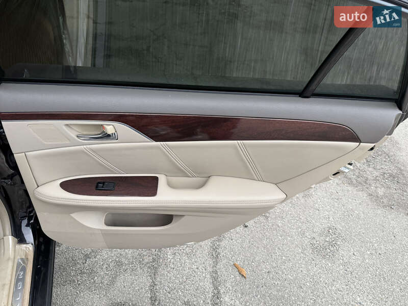 Седан Toyota Avalon 2008 в Борисполі