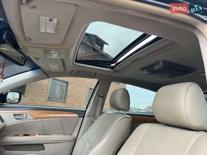 Седан Toyota Avalon 2006 в Теофиполе