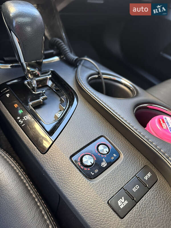 Седан Toyota Avalon 2015 в Луцке