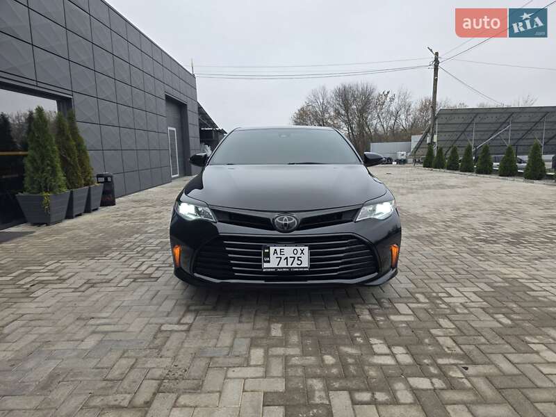 Седан Toyota Avalon 2017 в Криничках