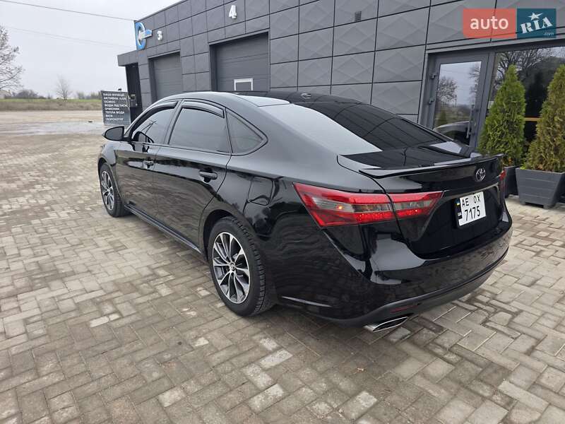Седан Toyota Avalon 2017 в Криничках