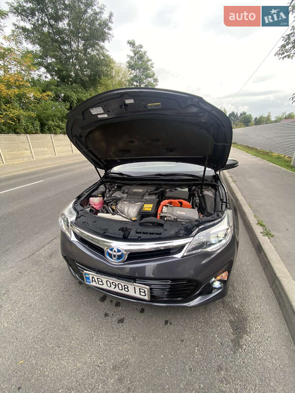 Седан Toyota Avalon 2015 в Гнивани