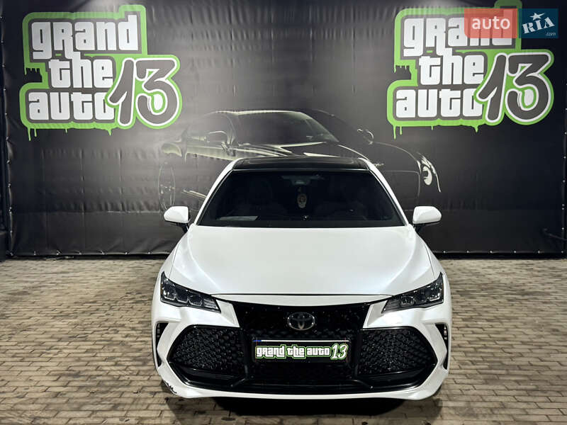 Седан Toyota Avalon 2018 в Одесі