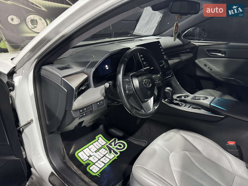 Седан Toyota Avalon 2018 в Одесі