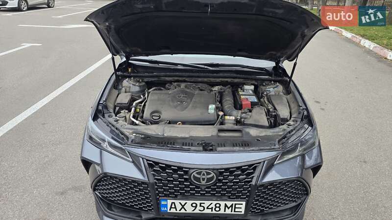 Седан Toyota Avalon 2019 в Харкові