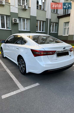 Седан Toyota Avalon 2016 в Николаеве