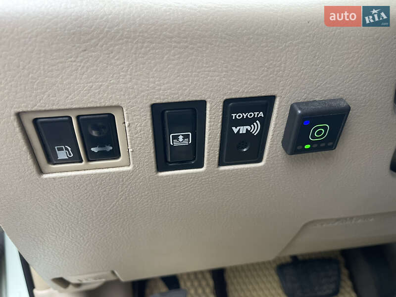 Седан Toyota Avalon 2006 в Одесі