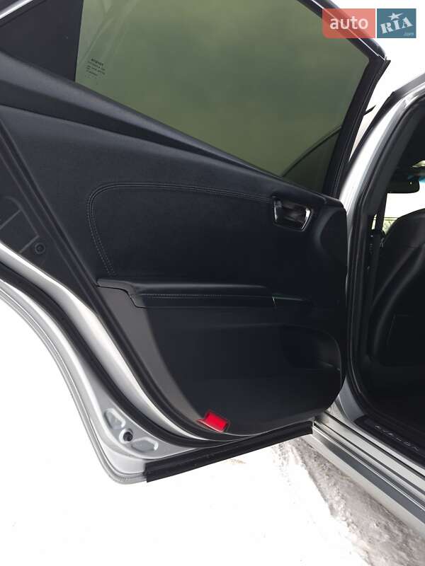 Седан Toyota Avalon 2018 в Киеве