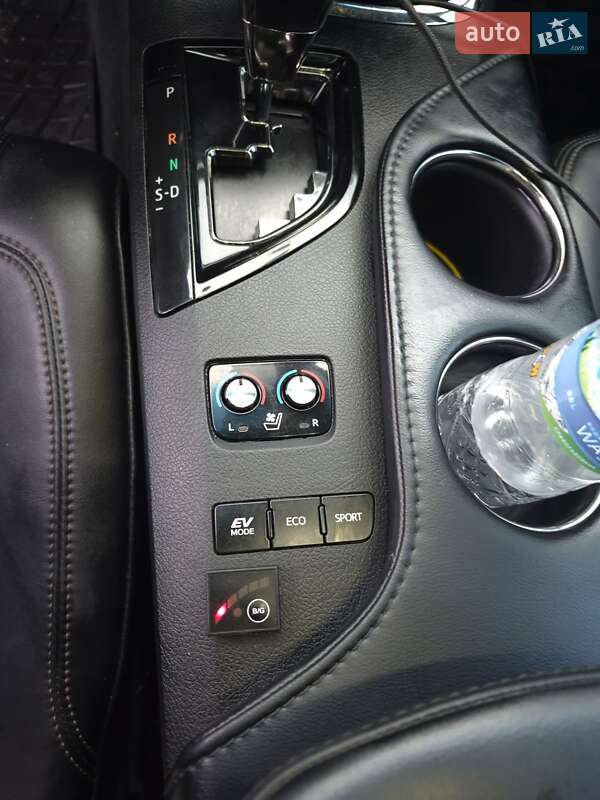 Седан Toyota Avalon 2018 в Киеве