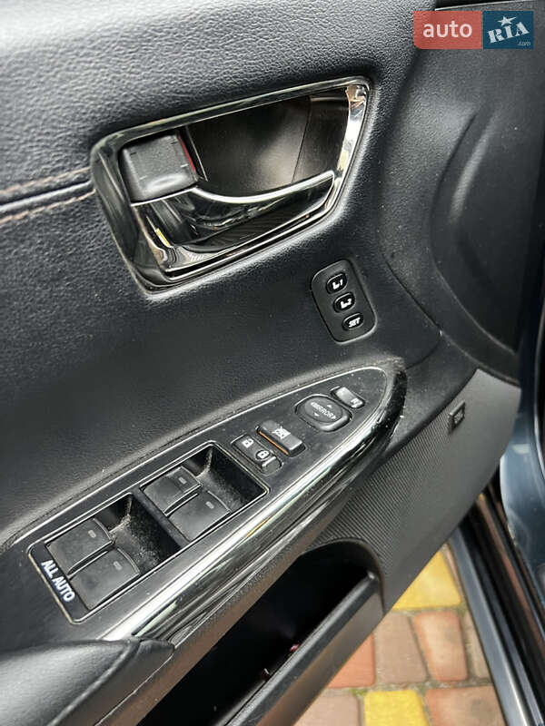 Седан Toyota Avalon 2015 в Житомире фото 9 Седан Toyota Avalon 2015 в Житомире