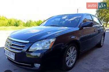Седан Toyota Avalon 2007 в Пирятині