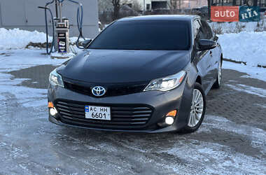 Седан Toyota Avalon 2013 в Ивано-Франковске