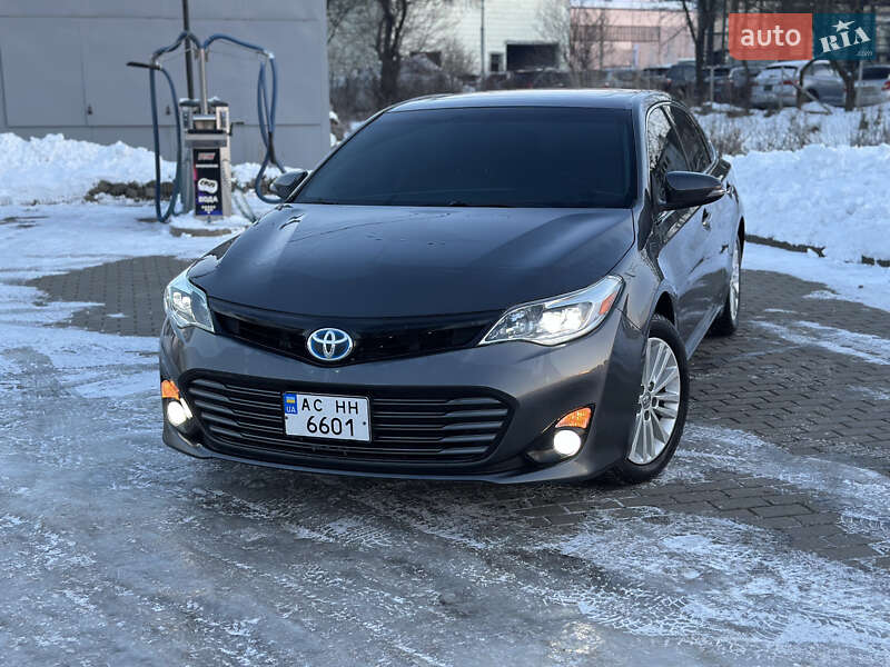 Седан Toyota Avalon 2013 в Ивано-Франковске