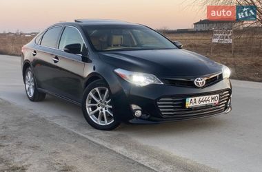 Седан Toyota Avalon 2013 в Киеве