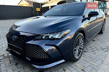 Седан Toyota Avalon 2018 в Виннице