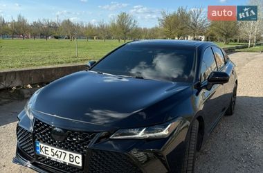 Седан Toyota Avalon 2021 в Дніпрі