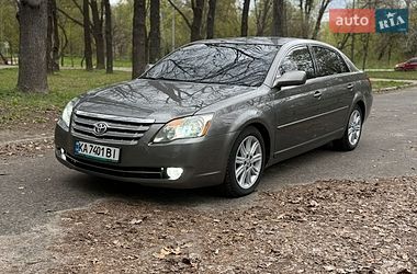 Седан Toyota Avalon 2006 в Киеве