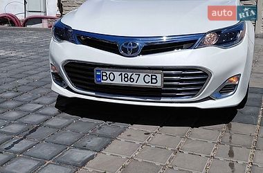 Седан Toyota Avalon 2015 в Тернополі