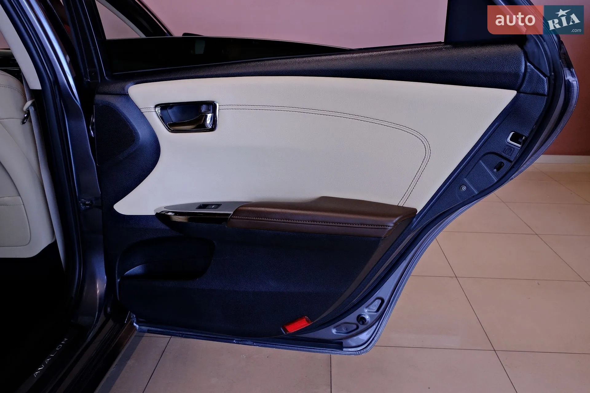 2013 Toyota Avalon - мініатюра 32