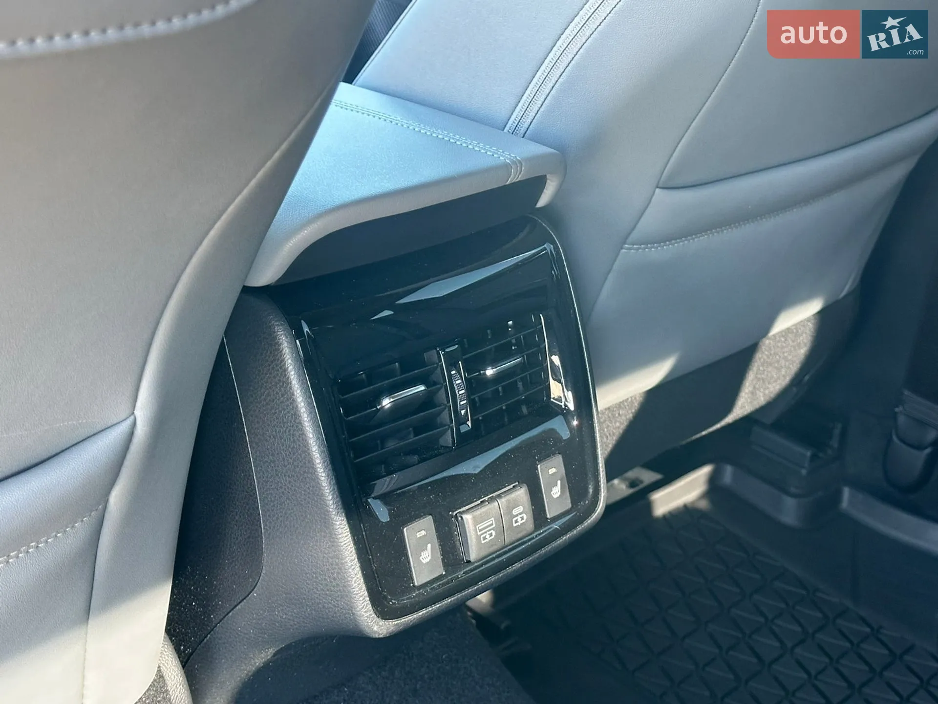 2021 Toyota Avalon - мініатюра 22