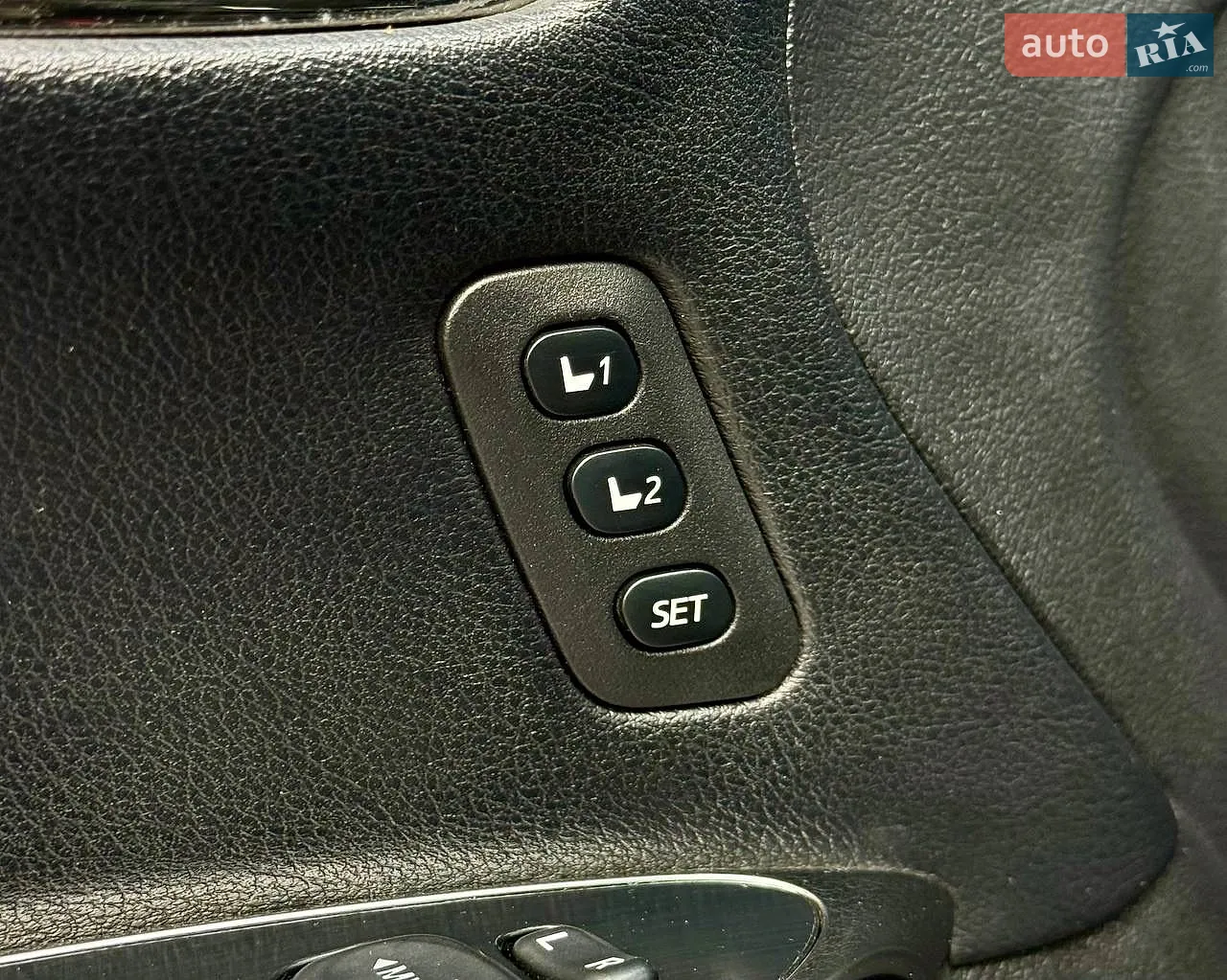 2013 Toyota Avalon - мініатюра 27