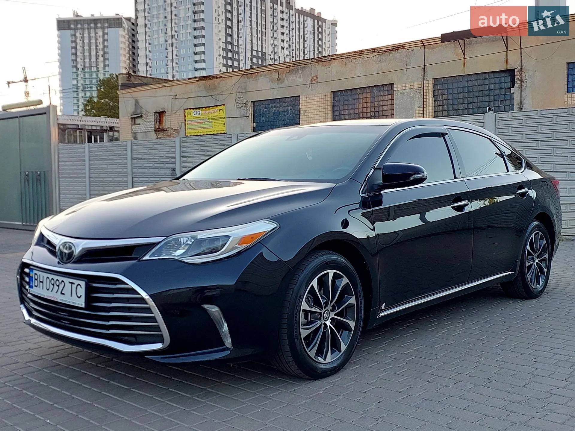 2017 Toyota Avalon - мініатюра 2