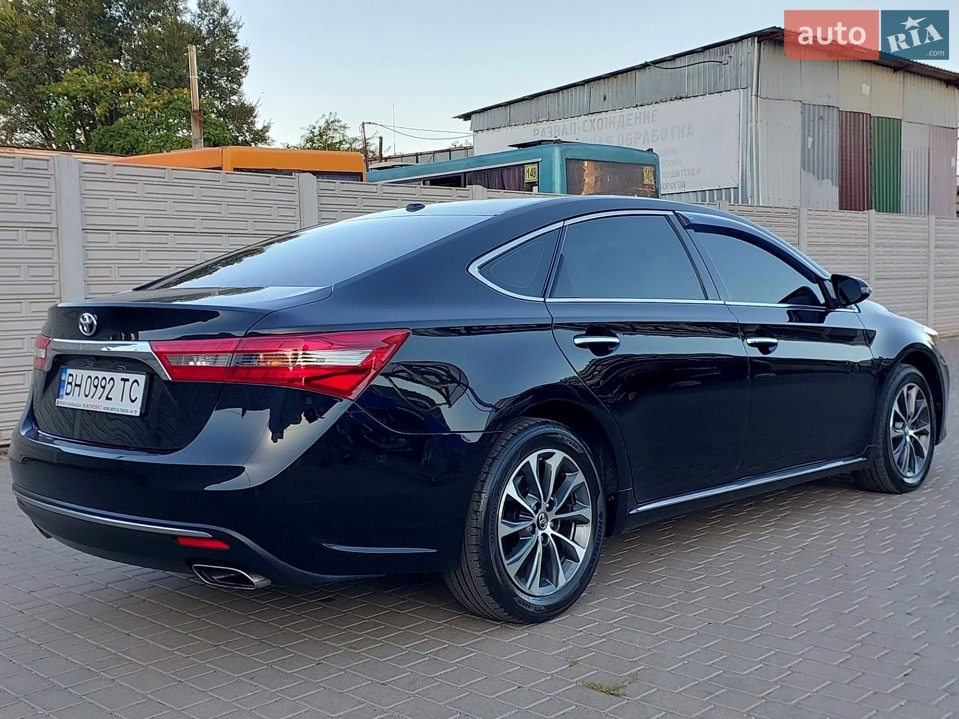 2017 Toyota Avalon - мініатюра 3