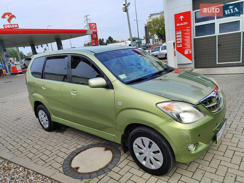 Мінівен Toyota Avanza 2006 в Одесі фото 3 Мінівен Toyota Avanza 2006 в Одесі