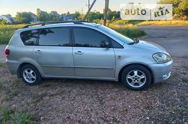 Мінівен Toyota Avensis Verso 2003 в Слов'янську