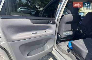 Минивэн Toyota Avensis Verso 2003 в 