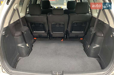 Мінівен Toyota Avensis Verso 2004 в 