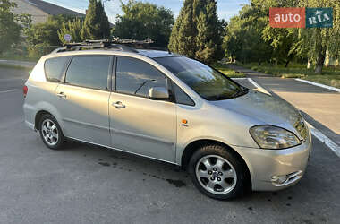 Мінівен Toyota Avensis Verso 2001 в Гайсину