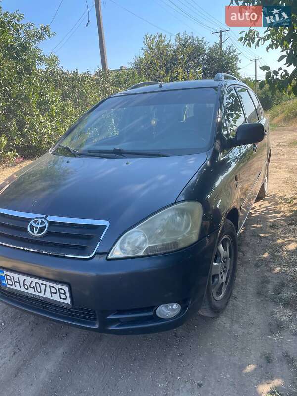 Toyota Avensis Verso 2003 Toyota Avensis Verso 2003