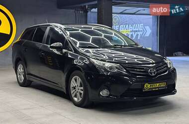 Минивэн Toyota Avensis Verso 2013 в Черновцах