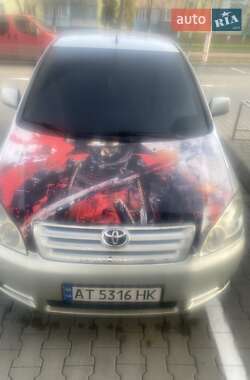 Минивэн Toyota Avensis Verso 2002 в Ладыжине